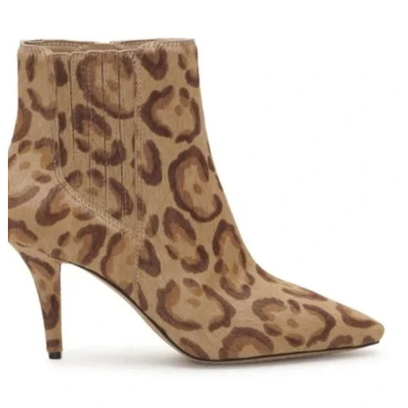 VINCE CAMUTO Ambind Boot 6.5 Calf Hair Tan NWOT Leopard Cheetah Heel Bootie - Picture 1 of 7